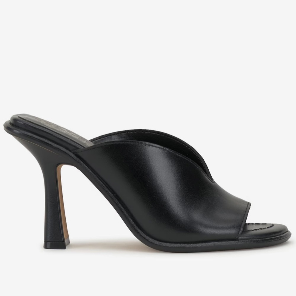 VINCE CAMUTO • Mershid Mule